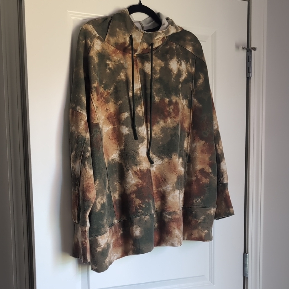 Tie-Dye Hoodie